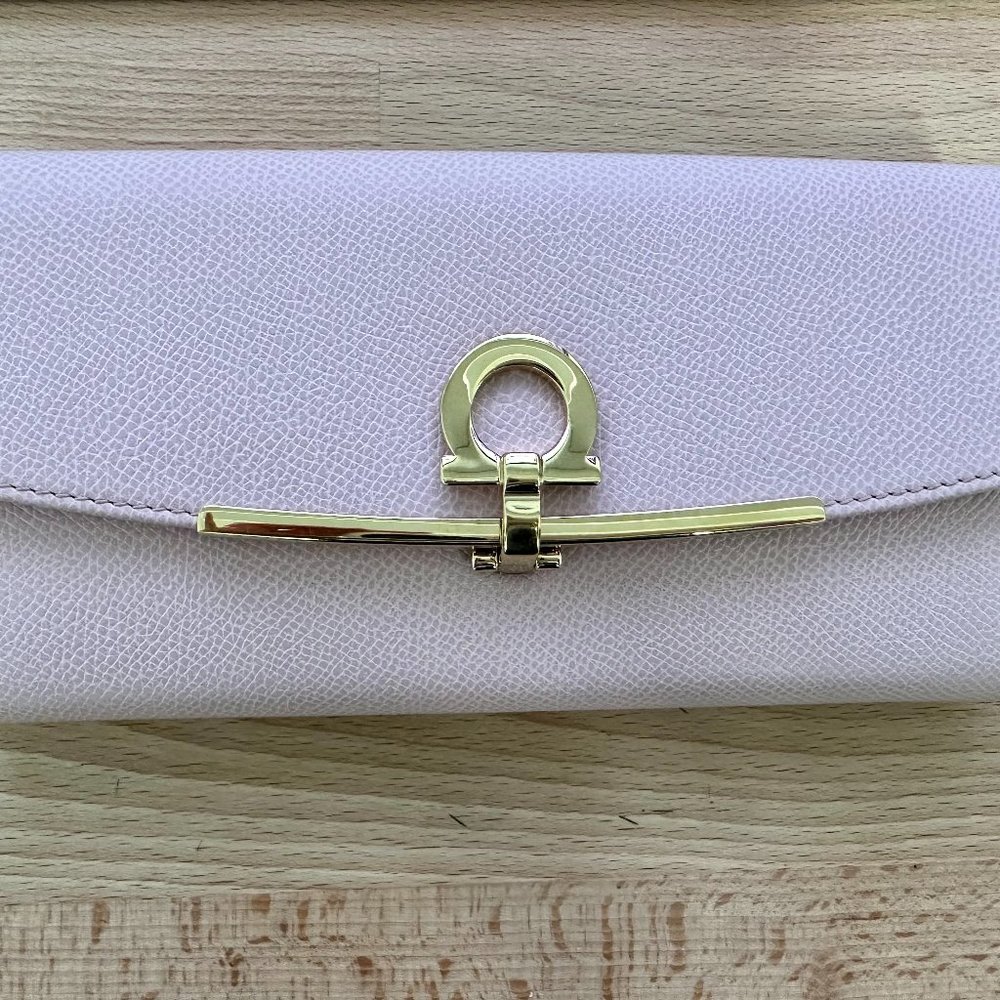Gancino Clip Icona Continental Leather Wallet In Bonbon - Picture 2 of 5